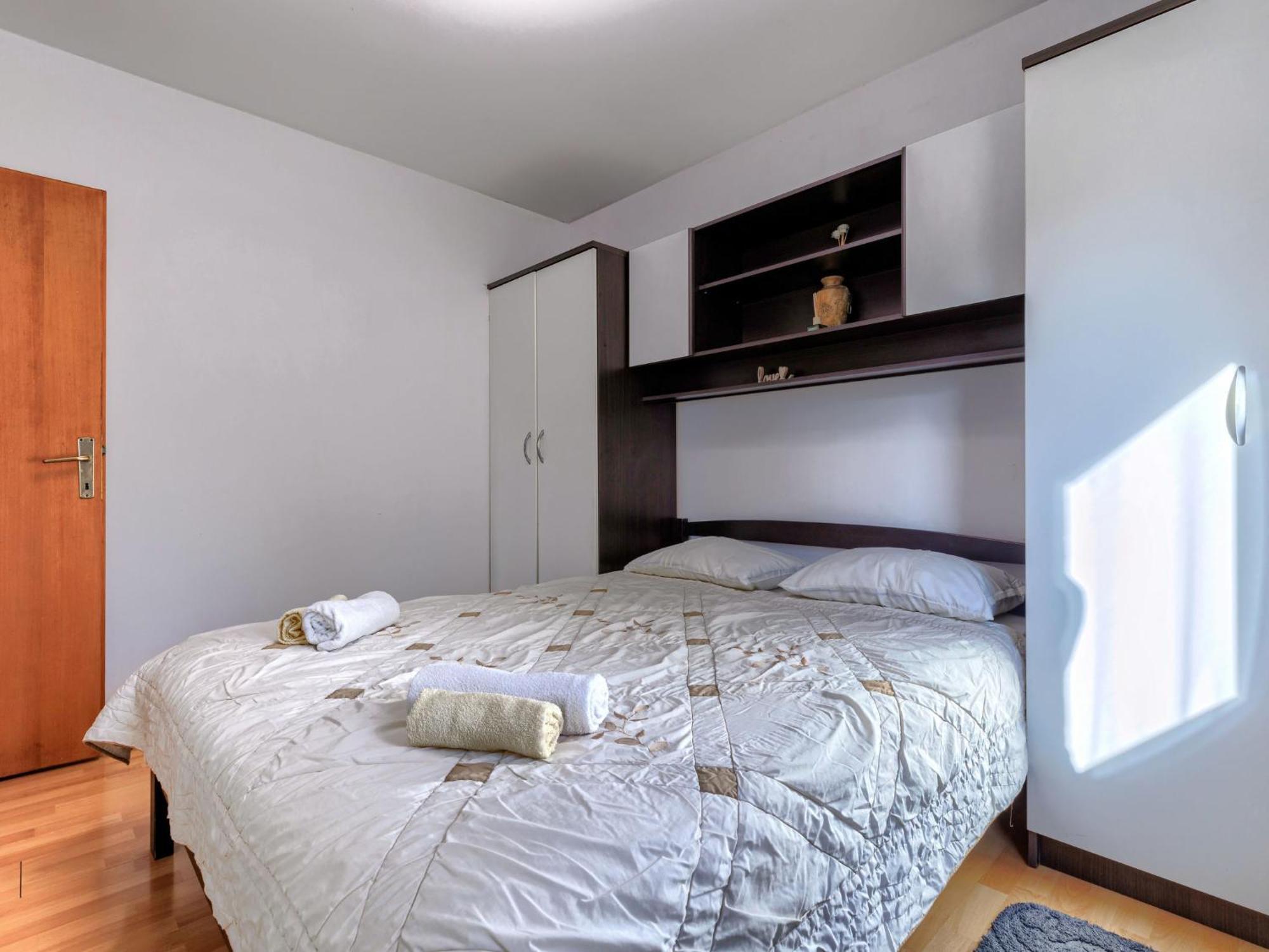 Nena By Interhome Pula