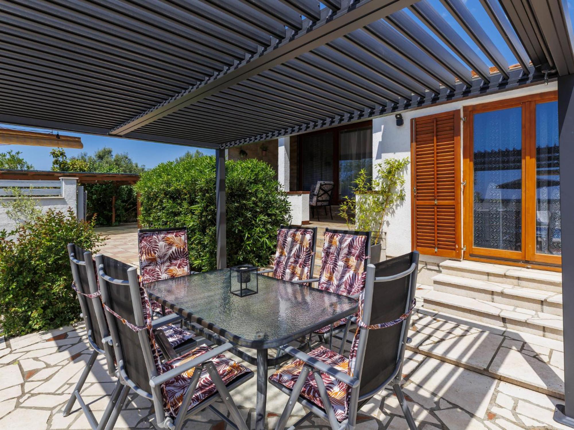 Ferienhaus Nena By Interhome Pula